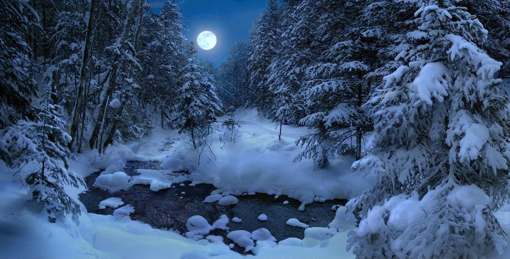 Moonlight over Sobaek Stream