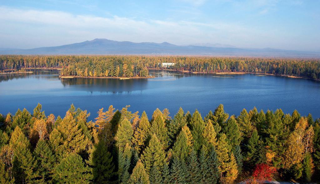 Waterside of Lake Samji