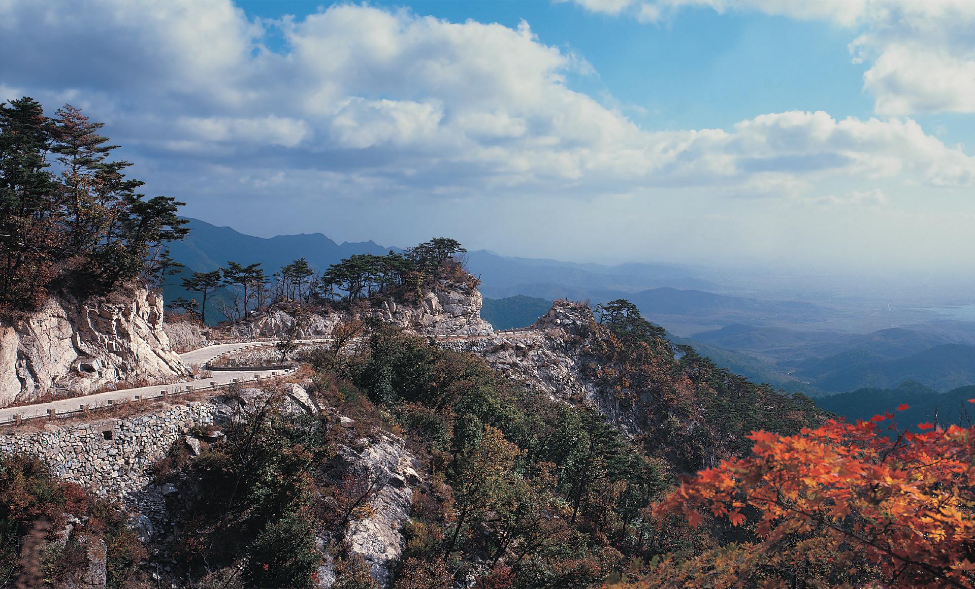 Path to the Kuwolsan Fort