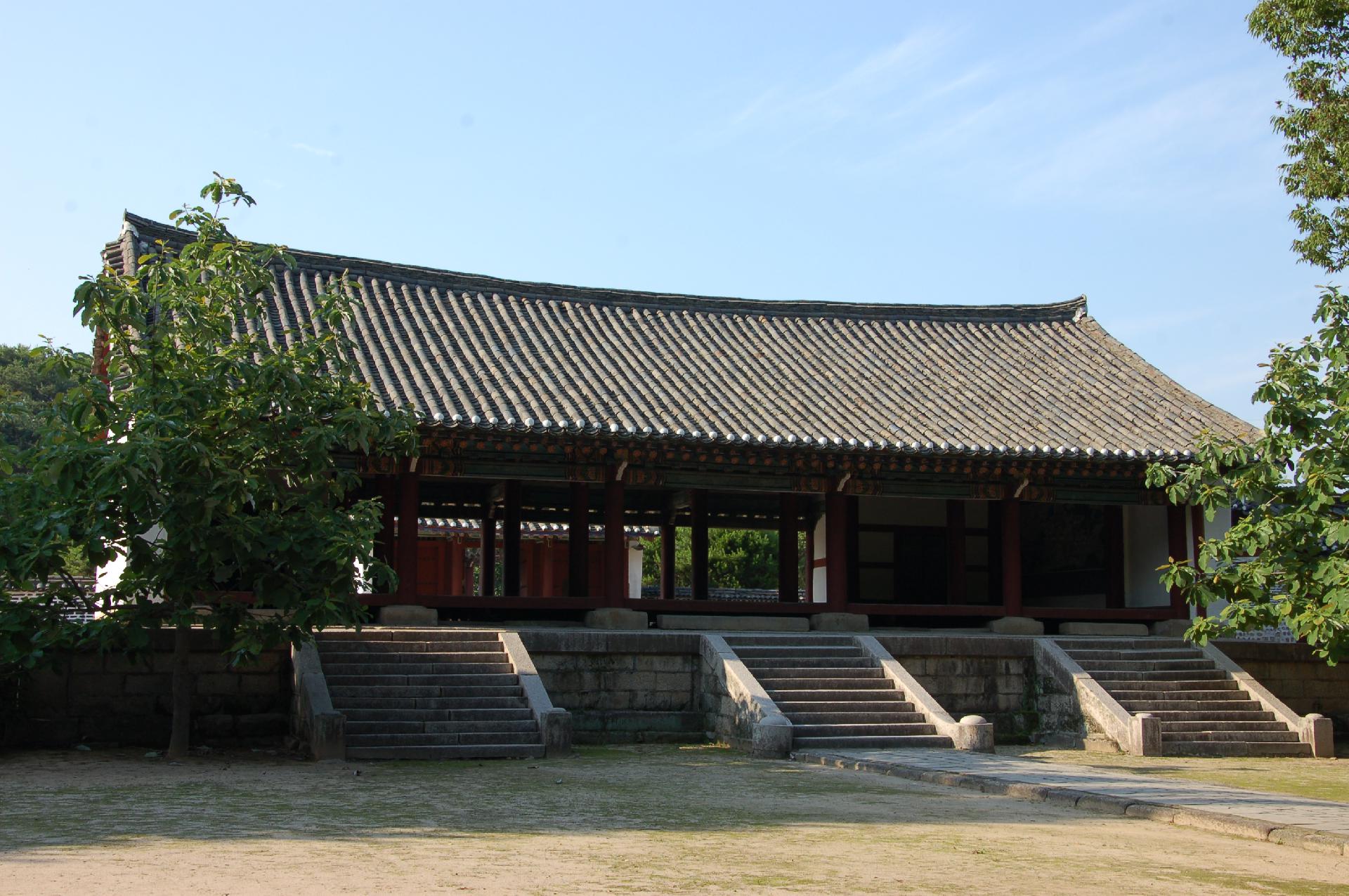 Myongryun Pavilion of Koryo Songgyungwan